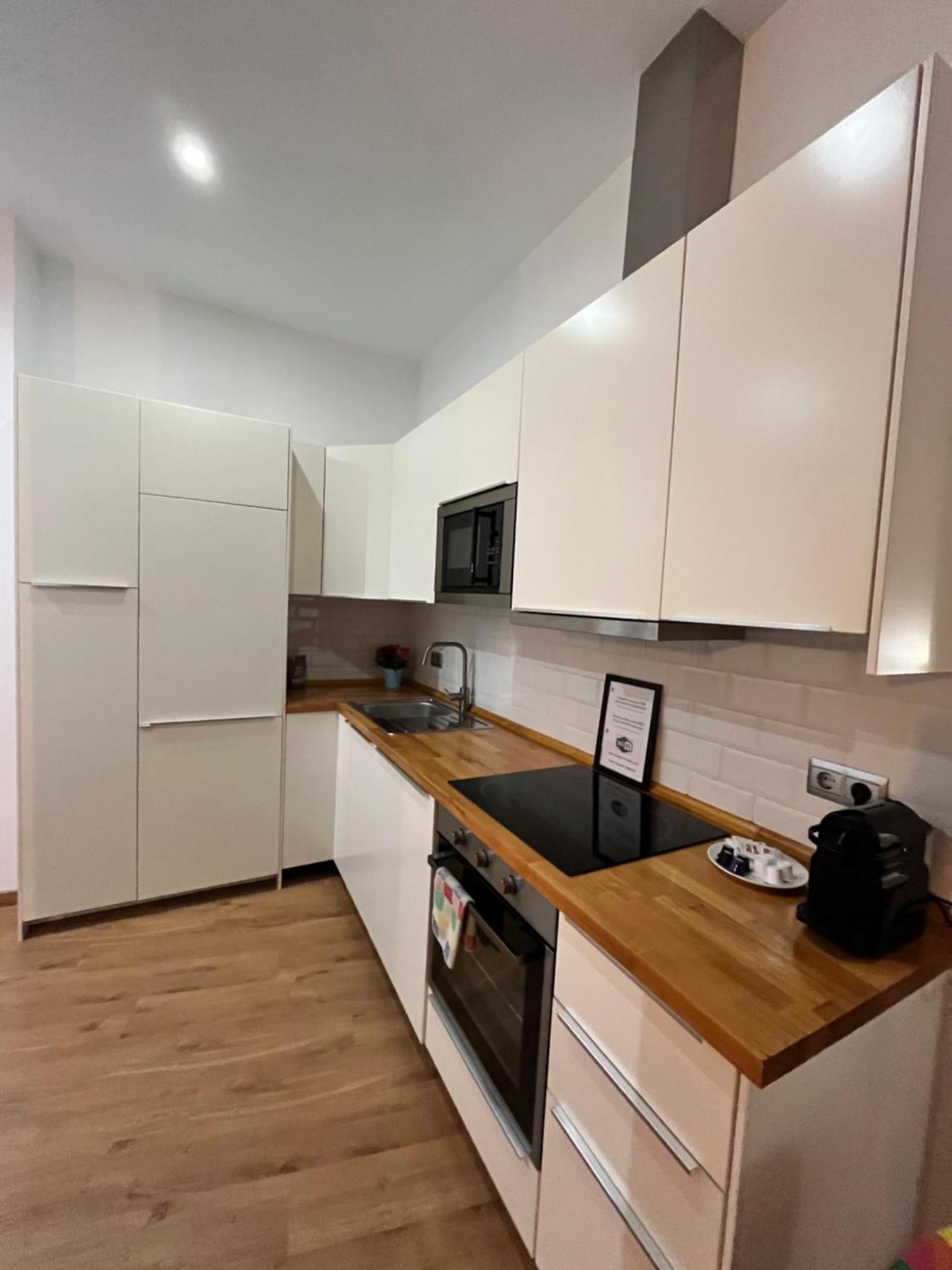 Premium Malaga Center Apartment Luaran gambar